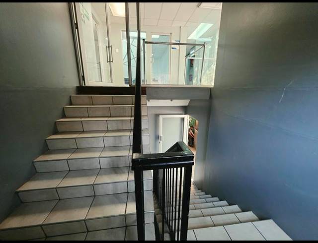 BUSINESS PROPERTY TO RENT IN MENLO PARK